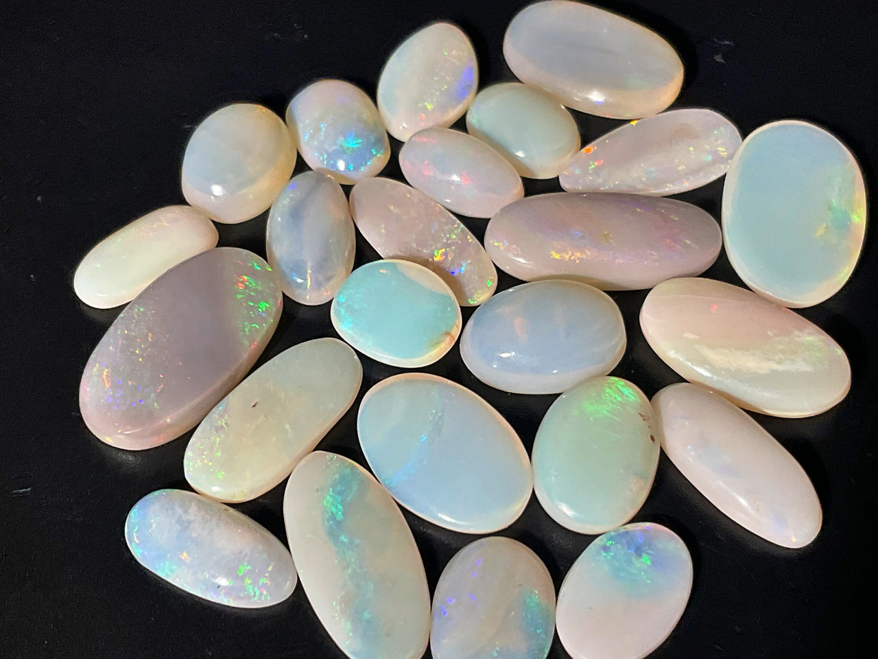 Multicolour Australian Coober Pedy Opal 24 Pc 36.65 Carat